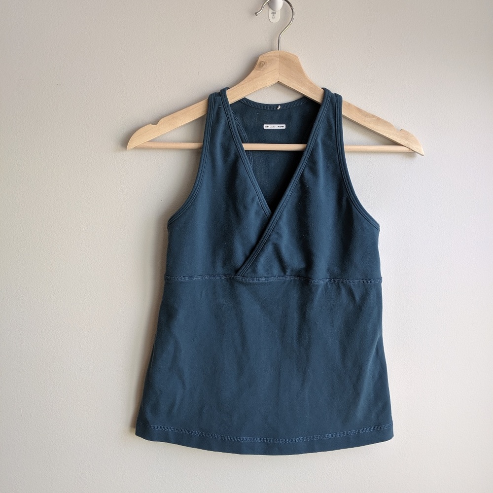 Lululemon top